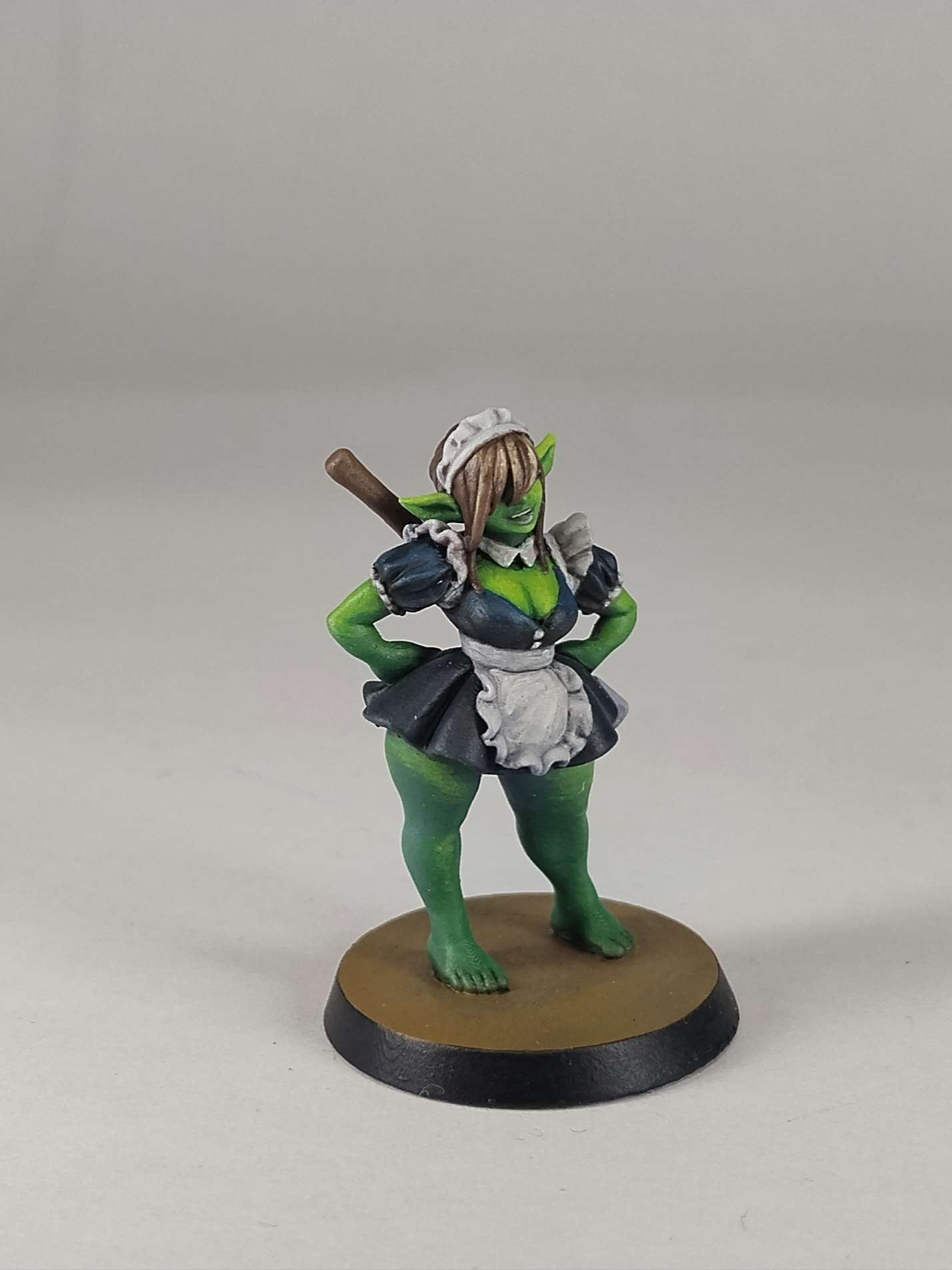 Female Goblin 23 : une figurine Gobeline pleine d'humour imprimée en résine 32 mm — photo 2