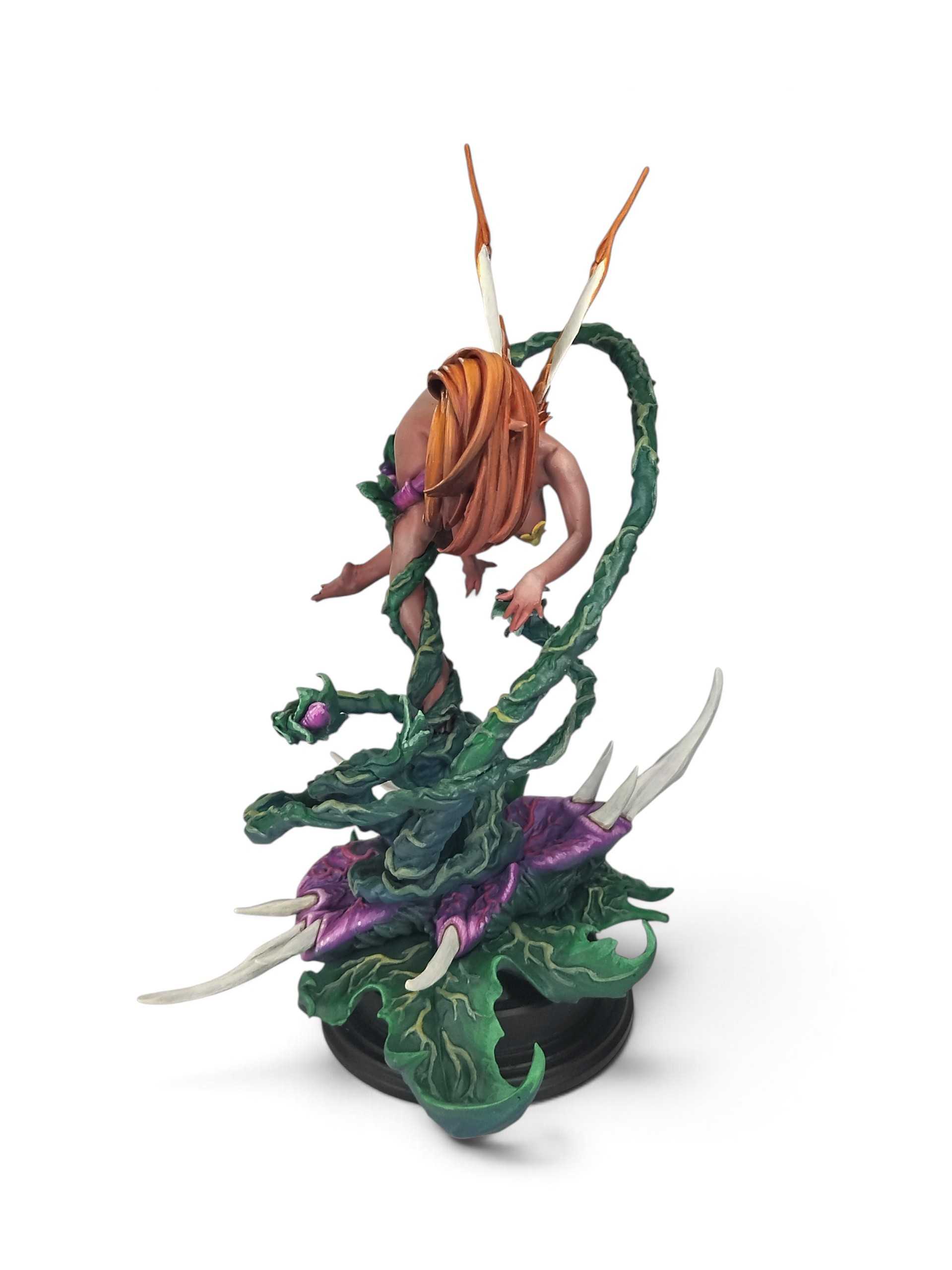 The Thistlewhisper : une sculpture fantasy entre beauté et nature sauvage — photo 2