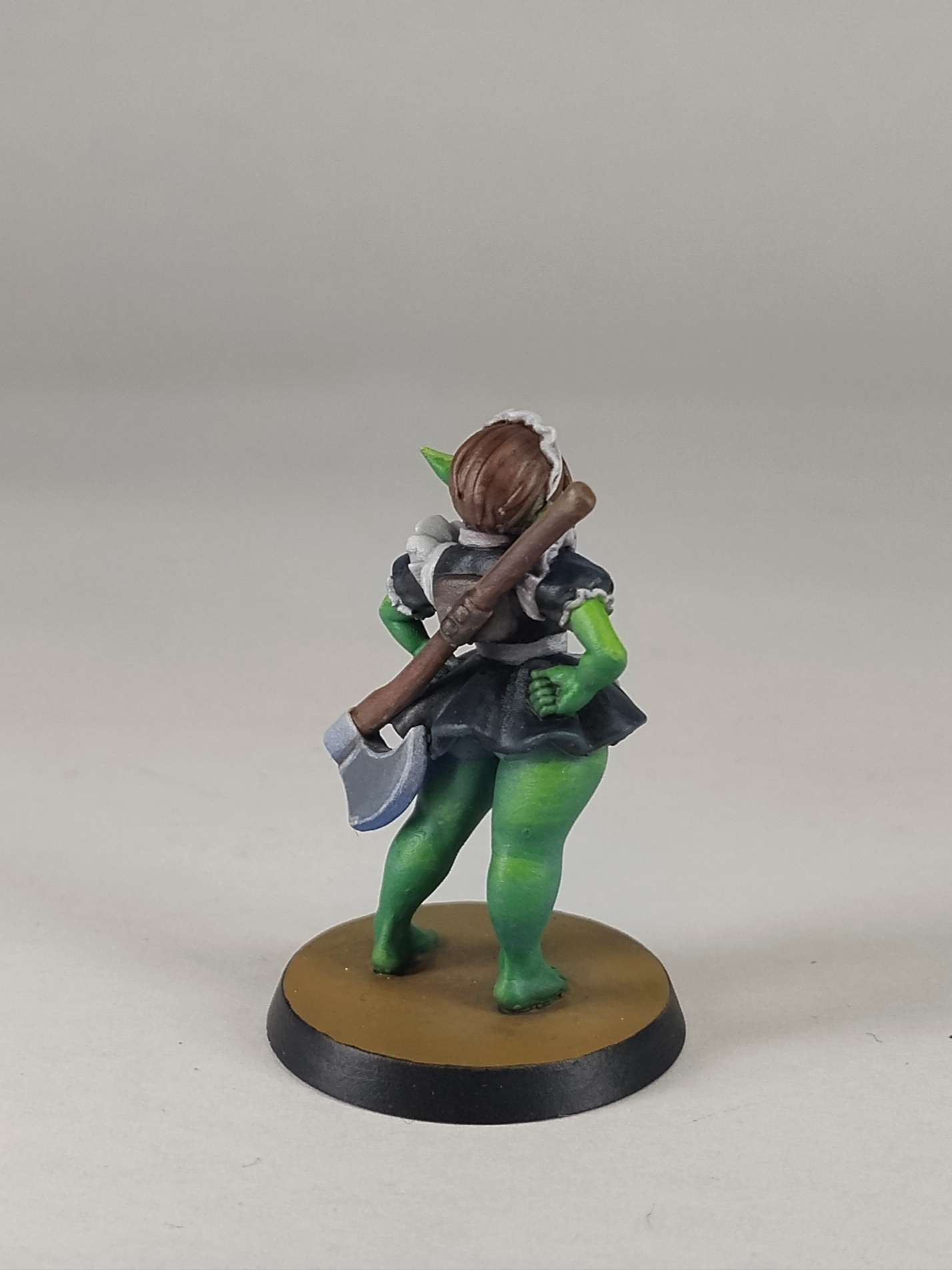 Female Goblin 23 : une figurine Gobeline pleine d'humour imprimée en résine 32 mm — photo 3